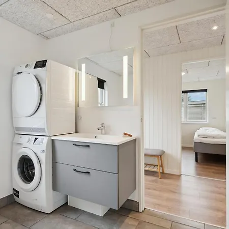 4 Bedroom Cozy In Skjern