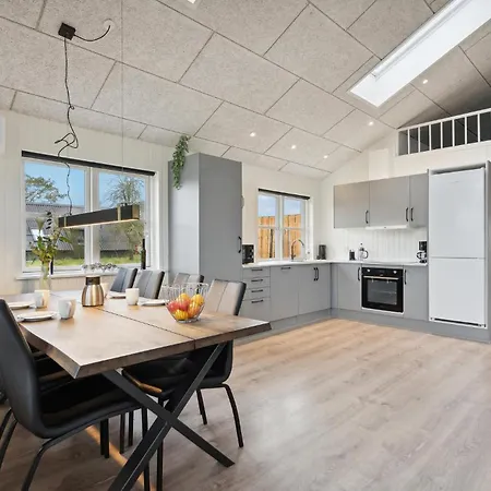 Σπίτι διακοπών 4 Bedroom Cozy In