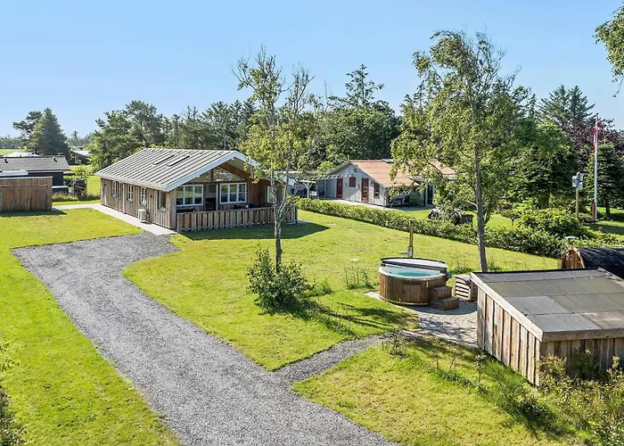 4 Bedroom Cozy In * Skjern