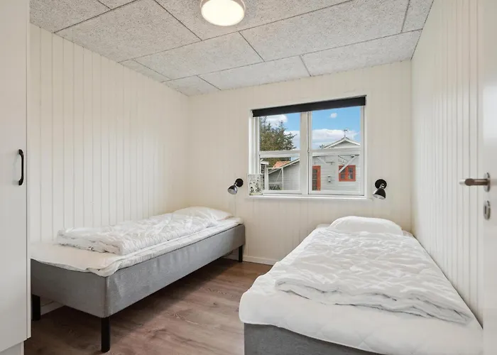4 Bedroom Cozy In Casa vacanze Skjern